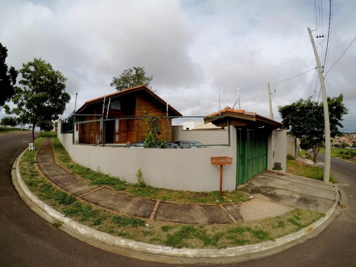 Casa Em Brotas Com Piscina E Churrasqueira Экстерьер фото